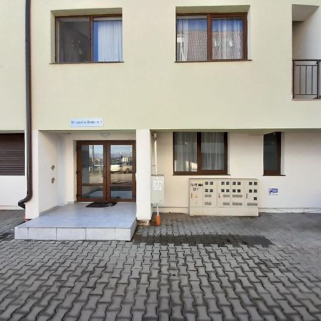 Apartment By The Lake Nr 4 Vrt 시비우 외부 사진